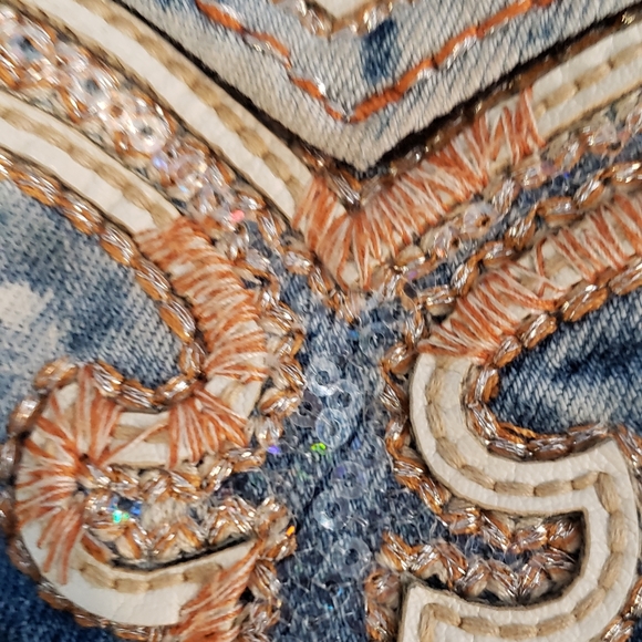 🤘ROCK REVIVAL🎸 KIRA ACID WASH EMBELLISHED EMBROIDERED SHORTS 28 - Picture 4 of 16